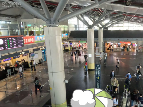 2F改札から1Fに降りるとそこは1F