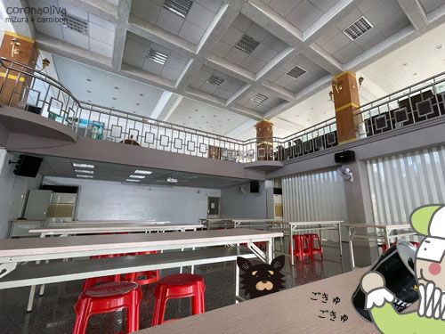 ガランとした休憩所で一休み。外に自販機・トイレもあるでよ