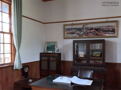 執務室は洋室であります