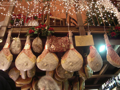 ごらんなさいカーニボン、空から降る1億の肉たちですよ