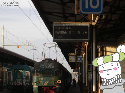 イタリアの汚れた列車と共に記念撮影をば