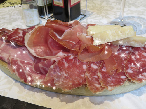 皿ではなくまな板盛りてのがいいですねぇ