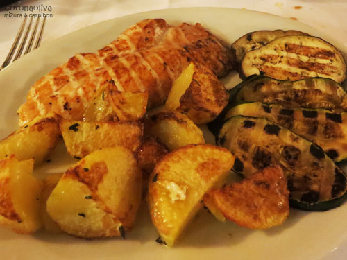 ケチって牛肉を断念し鶏肉と付け合わせをば