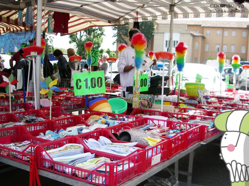 メルカートのかなり生活感がある雑貨エリア