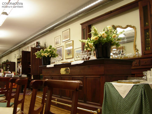 重厚なしつらえでっしゃろ