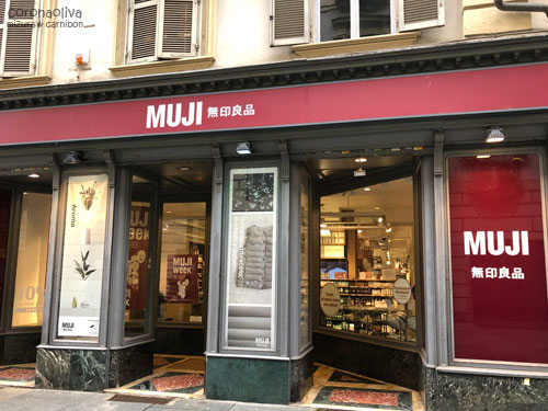 MUJIトリノ店発見～！日本語の商品まんまでしたぁ