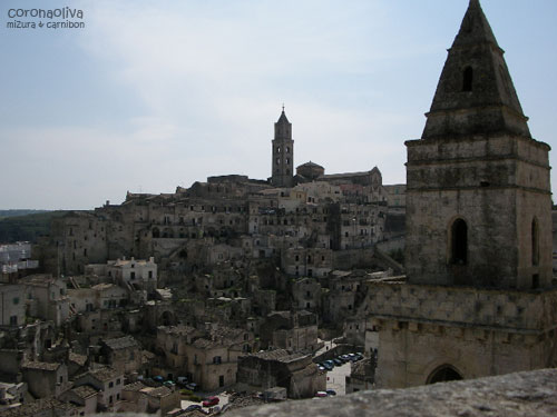 ドゥオーモを中心にサッシ群をパシャリ