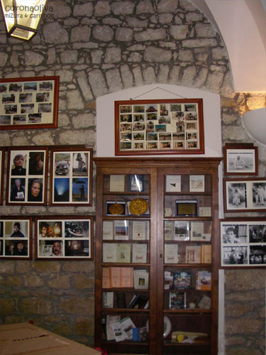 ファンにはたまらない写真たちがところ狭しと