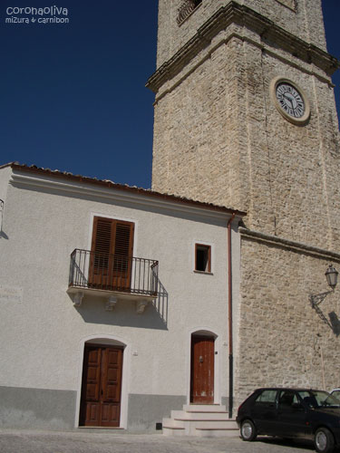 確かこんな形状の家だったような・・・