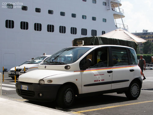 港で客待ちムルティプラァ～