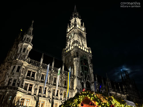 荘厳なミュンヘン新市庁舎