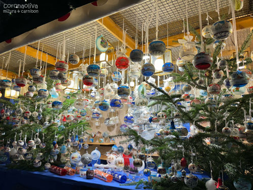 ガラスのオーナメントはさぞかしお高いのでせう