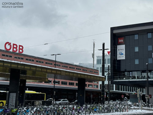 インスブルック中央駅到着~まず切符を買おう~