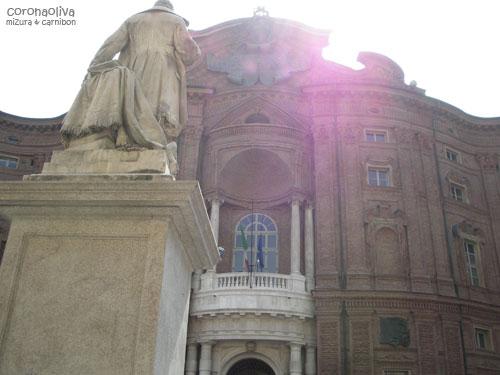 いちおうマダマ宮殿とやらの写真も載せとく