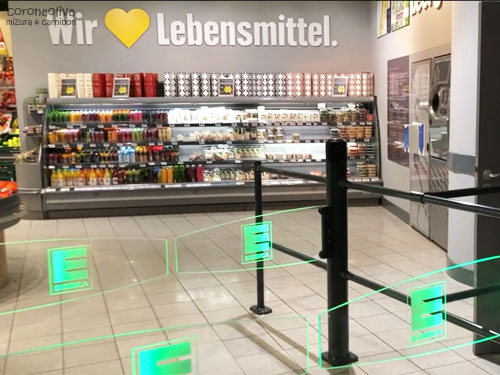 ゲートを通過して広くキレイな店内へ