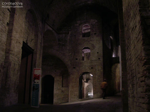 真っ暗だから夜に見えますでしょぉ～・・・しかし！