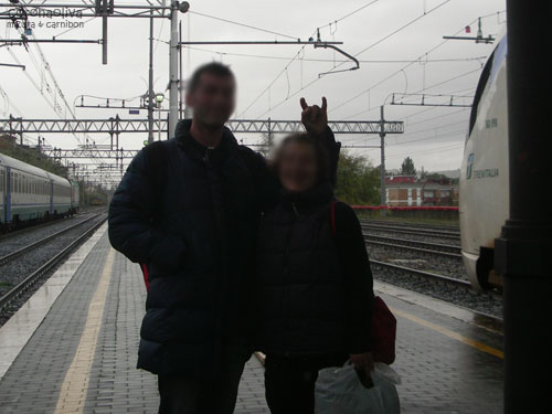 ホームで「お～い写してくれ～」といきなり言われたカーニボン