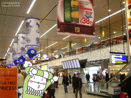 まずは入国審査でシェンゲン協定国へ入りますよぉ